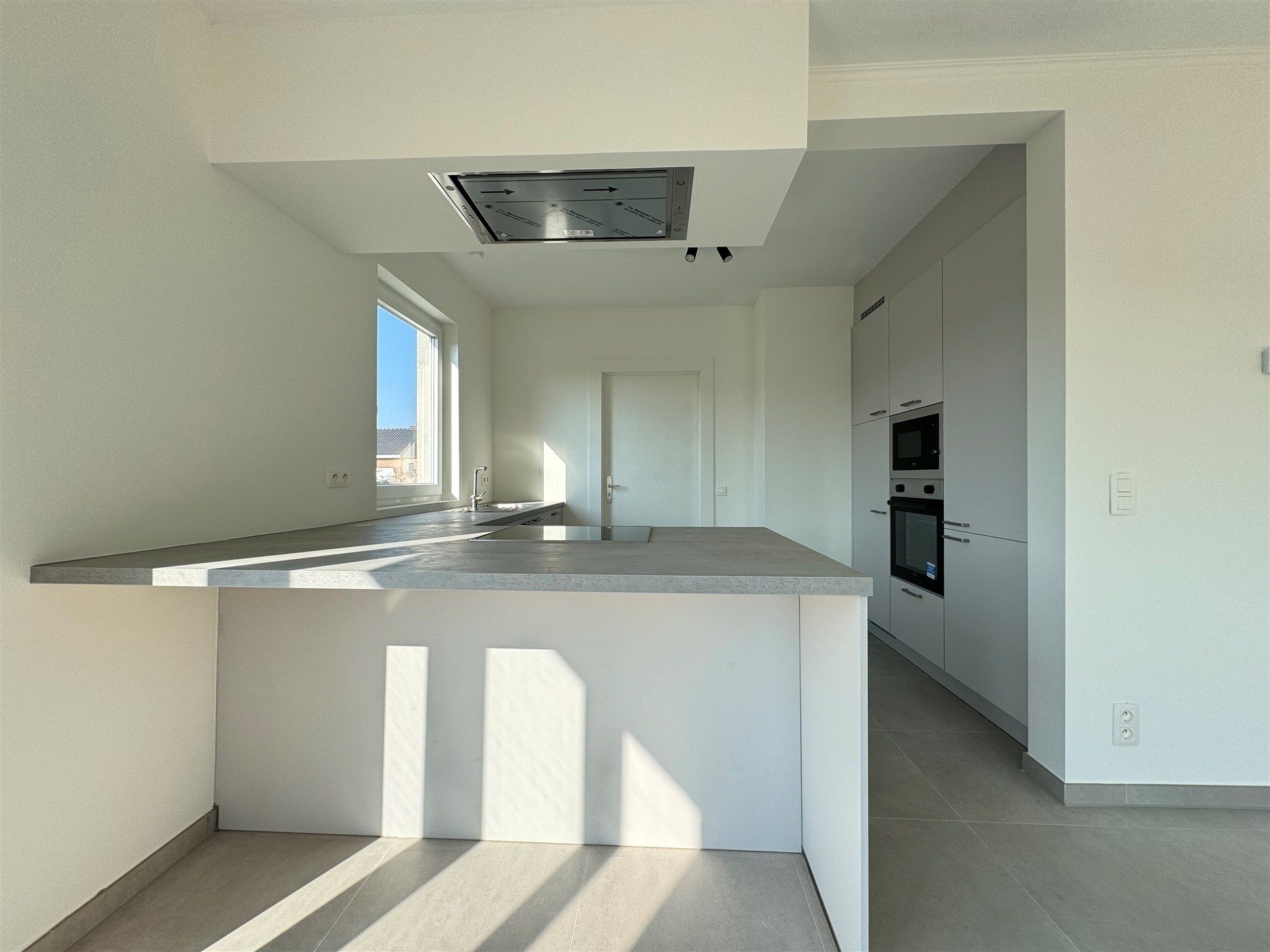 Zeer interessant gelegen appartement met tuin en garage op eerste verdieping. foto 9
