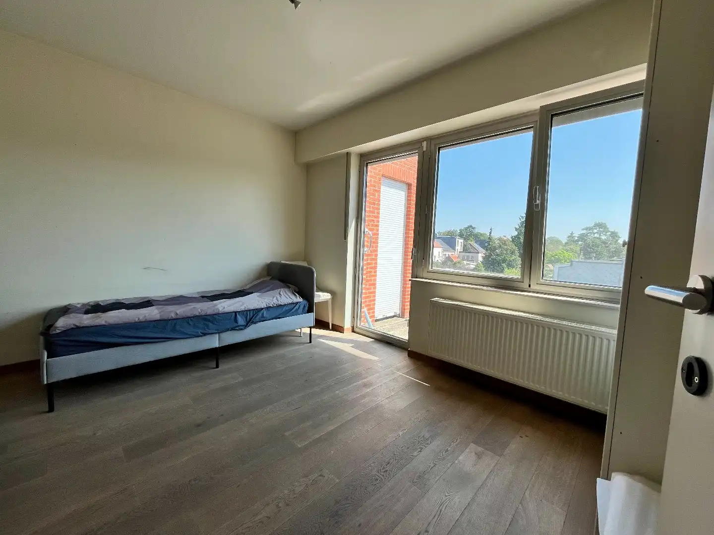 Comfortabel appartement met terras en garage foto 13