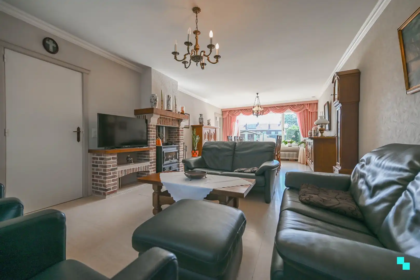 Eéngezinswoning met vier slaapkamers in de Kasteelwijk te Izegem foto 4