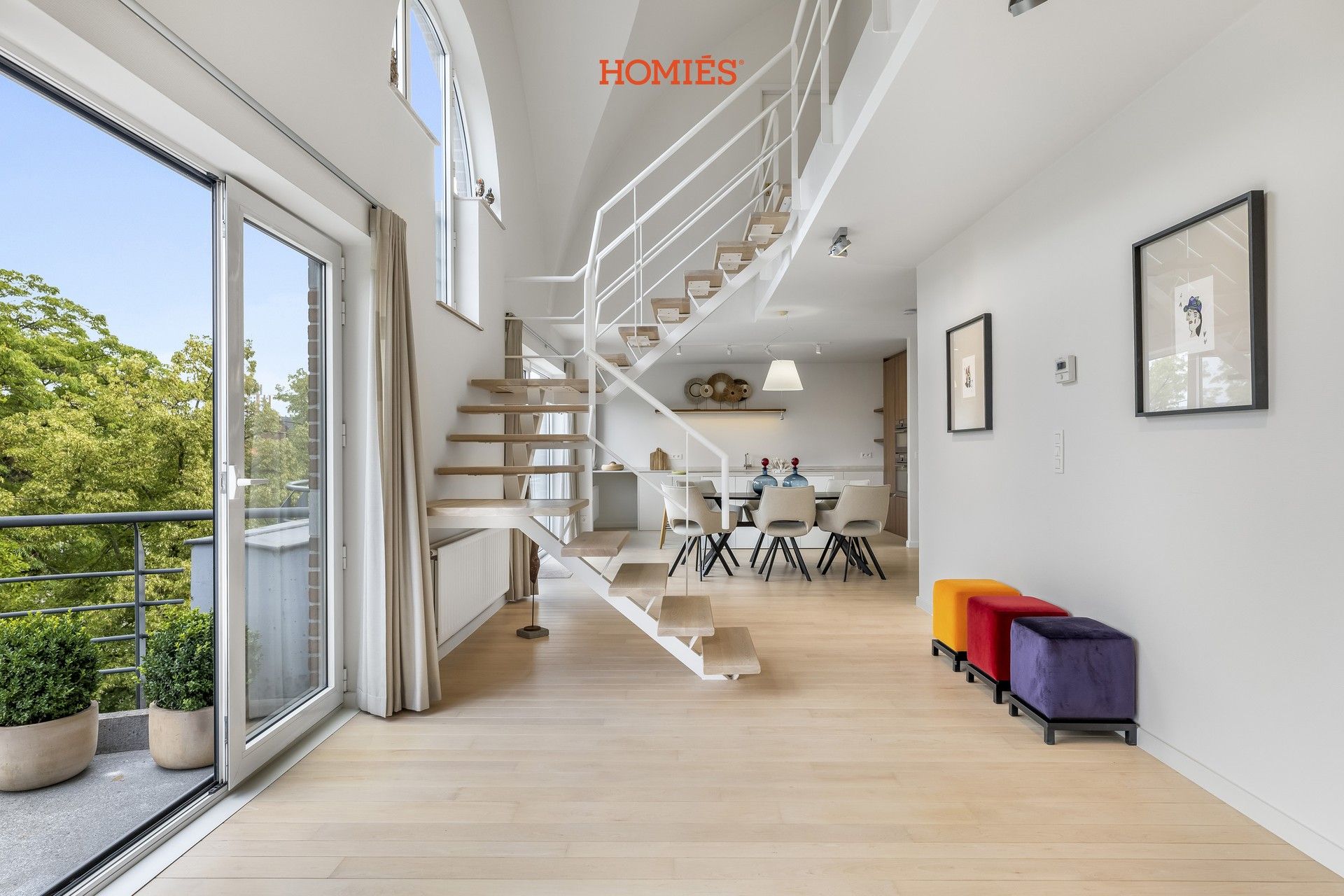 Uitzonderlijke duplex met twee terrassen (+ garagebox) foto {{pictureIndex}}