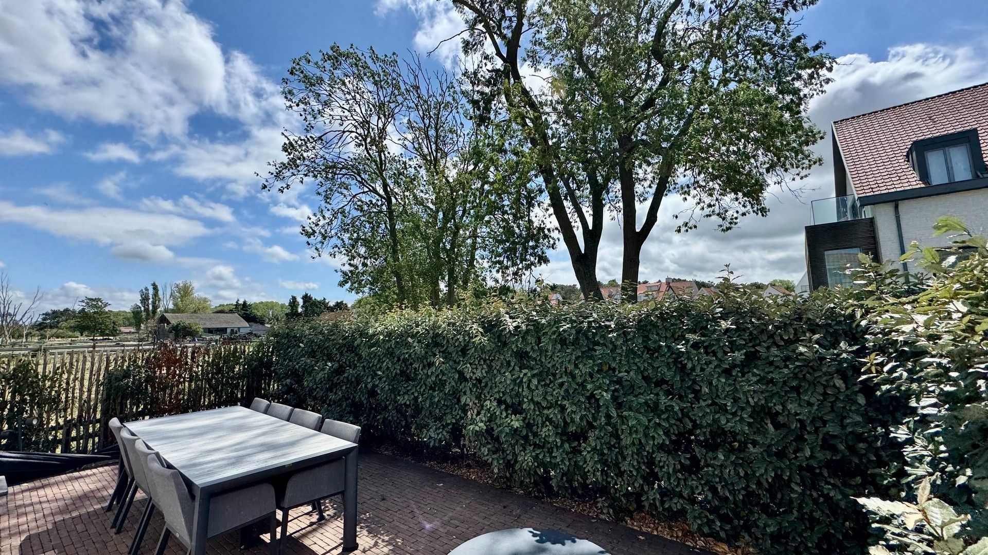 Uitzonderlijke eigendom met een uniek open zicht op de Hazegraspolders, vlakbij het Oosthoekplein. foto 27