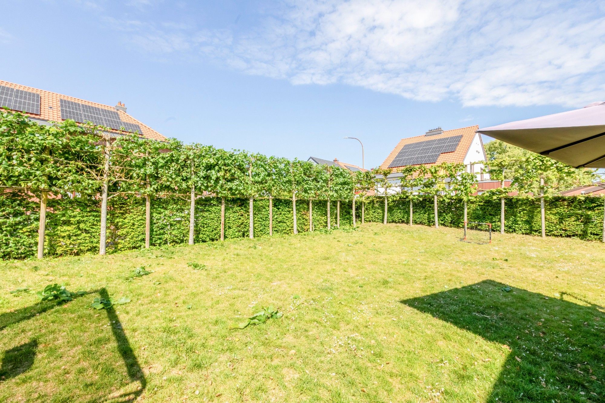 Instapklare moderne woning met dubbele garage in rustige woonwijk foto 9