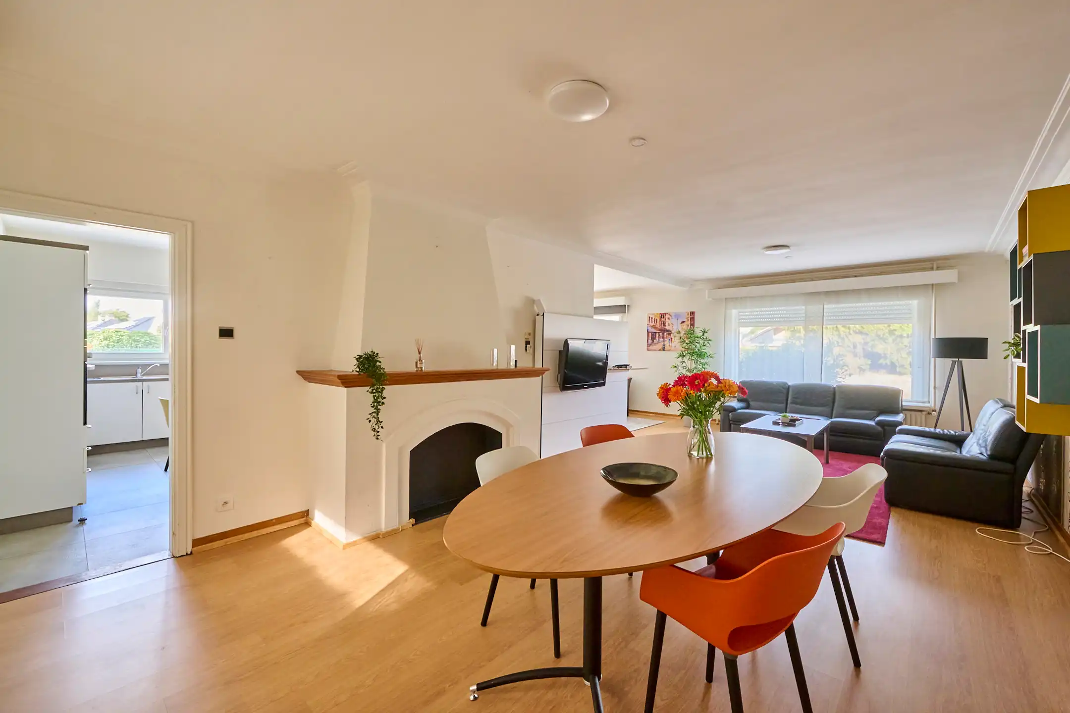 Charmante, op te frissen HOB met 4 slpks  foto 3