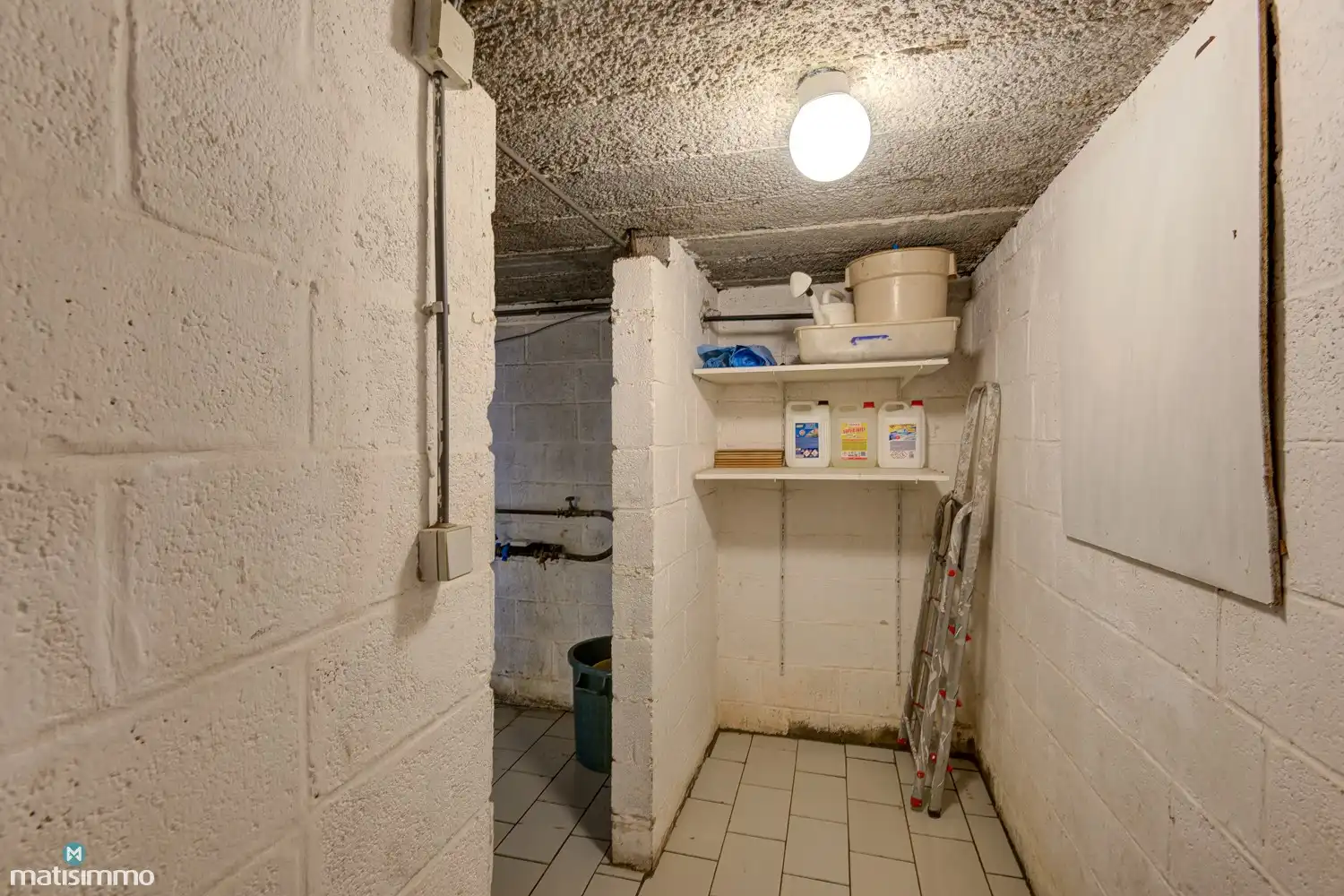 VERZORGDE EN VOLLEDIG GELIJKVLOERS INGERICHTE GEZINSWONING MET 3 SLAAPKAMERS EN TUIN IN RIEMST foto 31