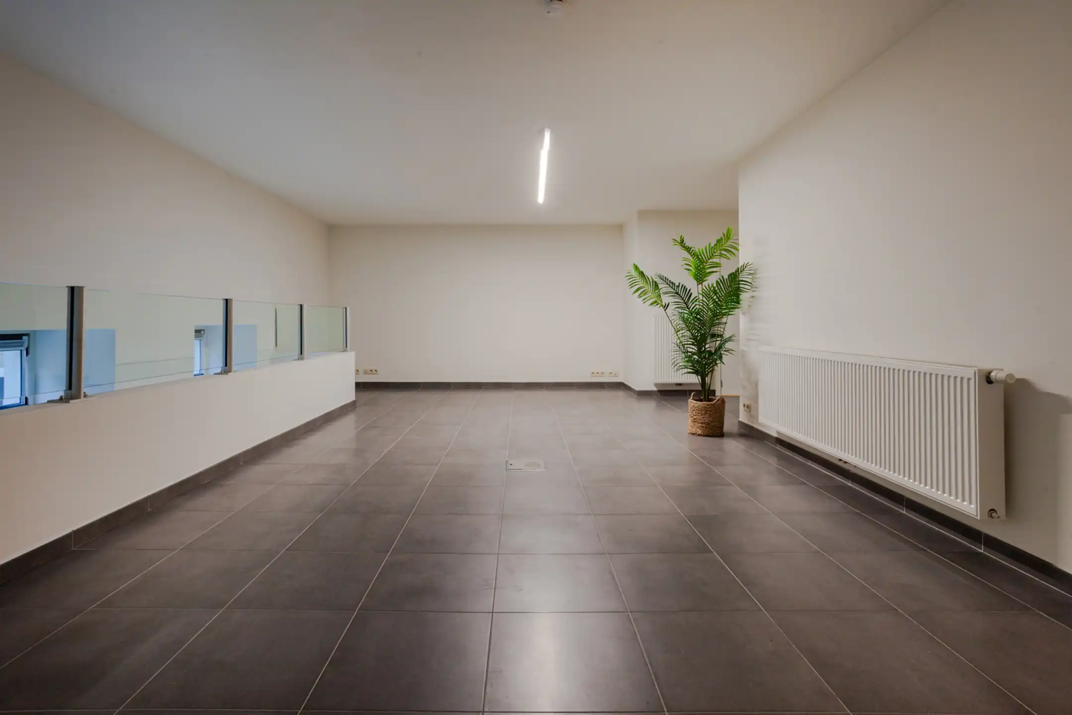 Strategisch gelegen duplex handelsruimte foto 9