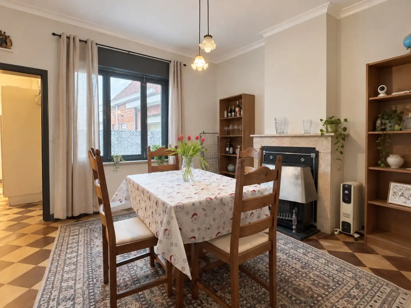 Te renoveren woning te koop in Oostrozebeke met 3 slaapkamers!  foto 2