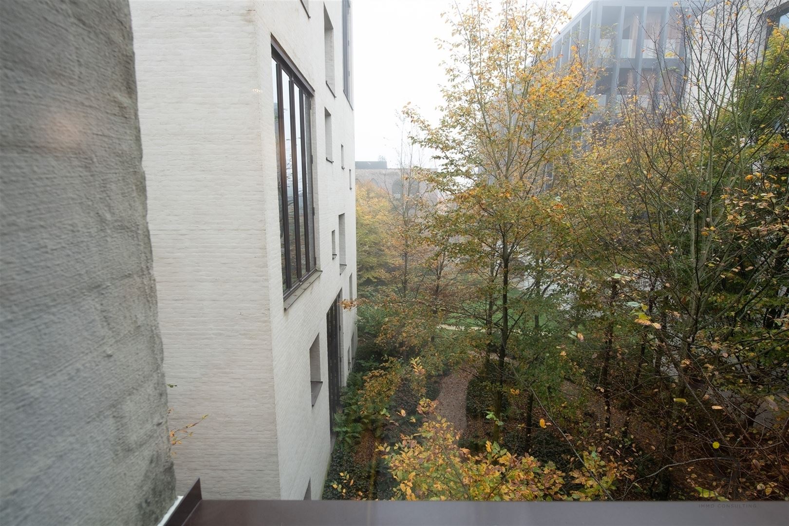 RUIM EN LICHTRIJK WONEN OP DE BOVENSTE VERDIEPING OP DE KANAALSITE VAN AXEL VERVOORDT foto 18