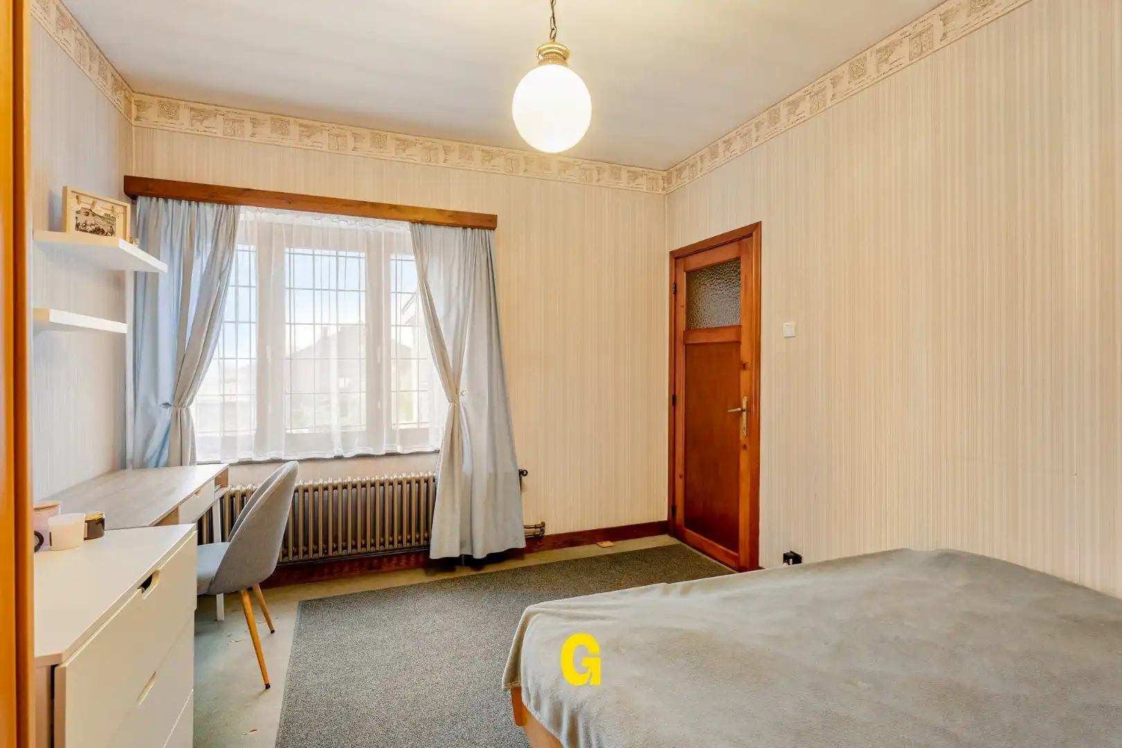 Te renoveren woning met 3 slaapkamers, inpandige garage en tuin foto 17