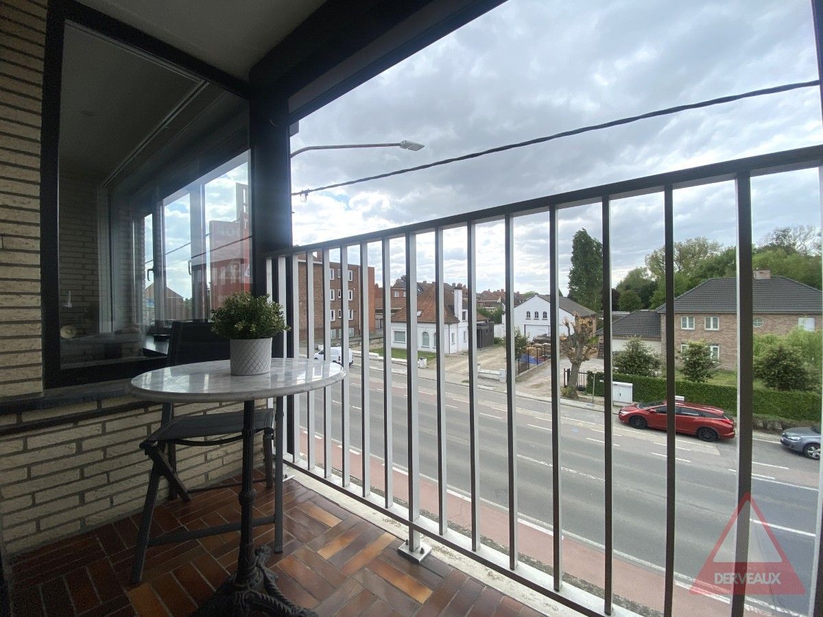 Menen - Verzorgd appartement met terras en garage op centrale ligging foto 8