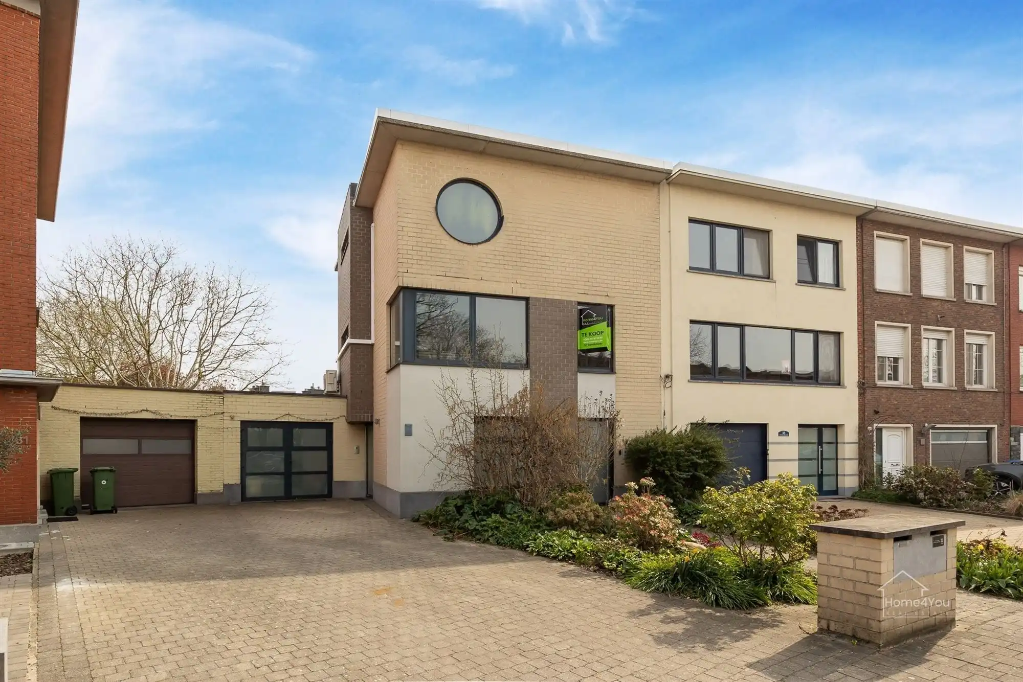 Gerenoveerd duplexappartement met privé-ingang en terras foto 2