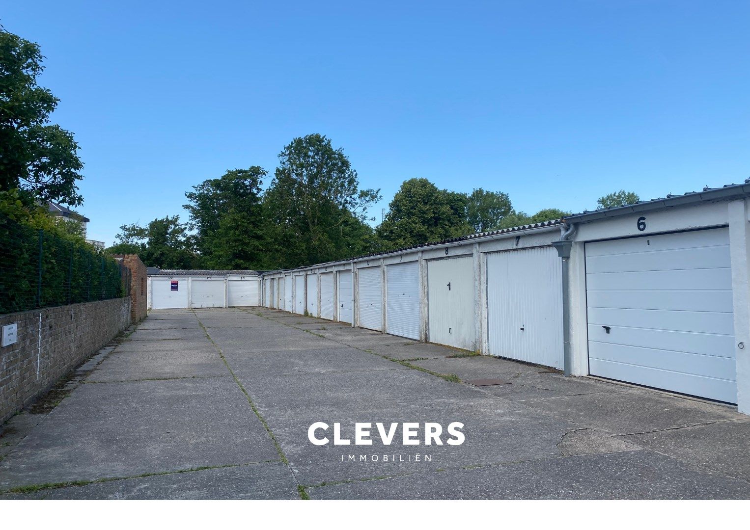 Afgesloten garagebox op gelijkvloers (geen syndicus). foto 2