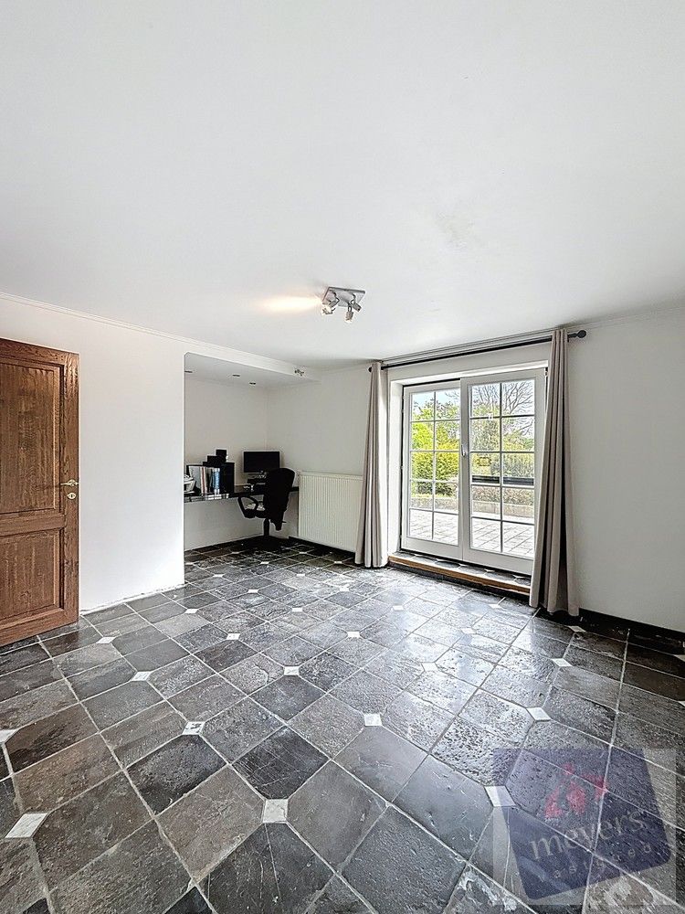 Hoeve met zwembad op 1,2 ha in Alken foto 23