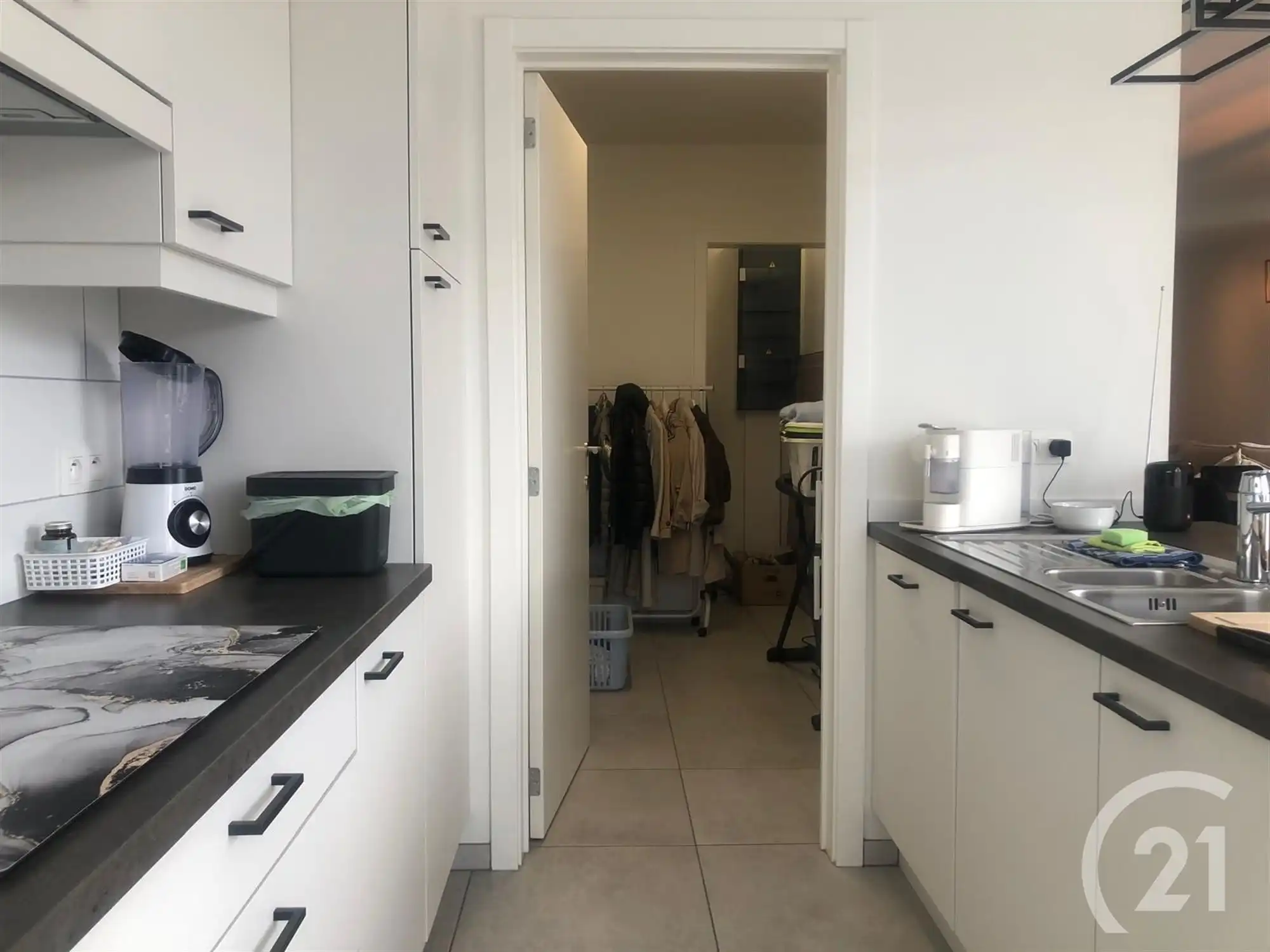 Ruime woning met zonnige tuin in Schriek! foto 9