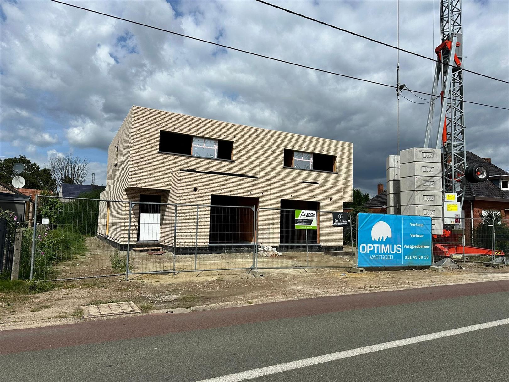 TE KOOP: volledig hoogwaardig afgewerkte nieuwbouwwoning! foto 8