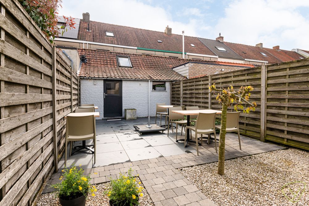 Ruime woning met zonnige tuin en veel potentieel in de Desire Goethalsstraat foto 9