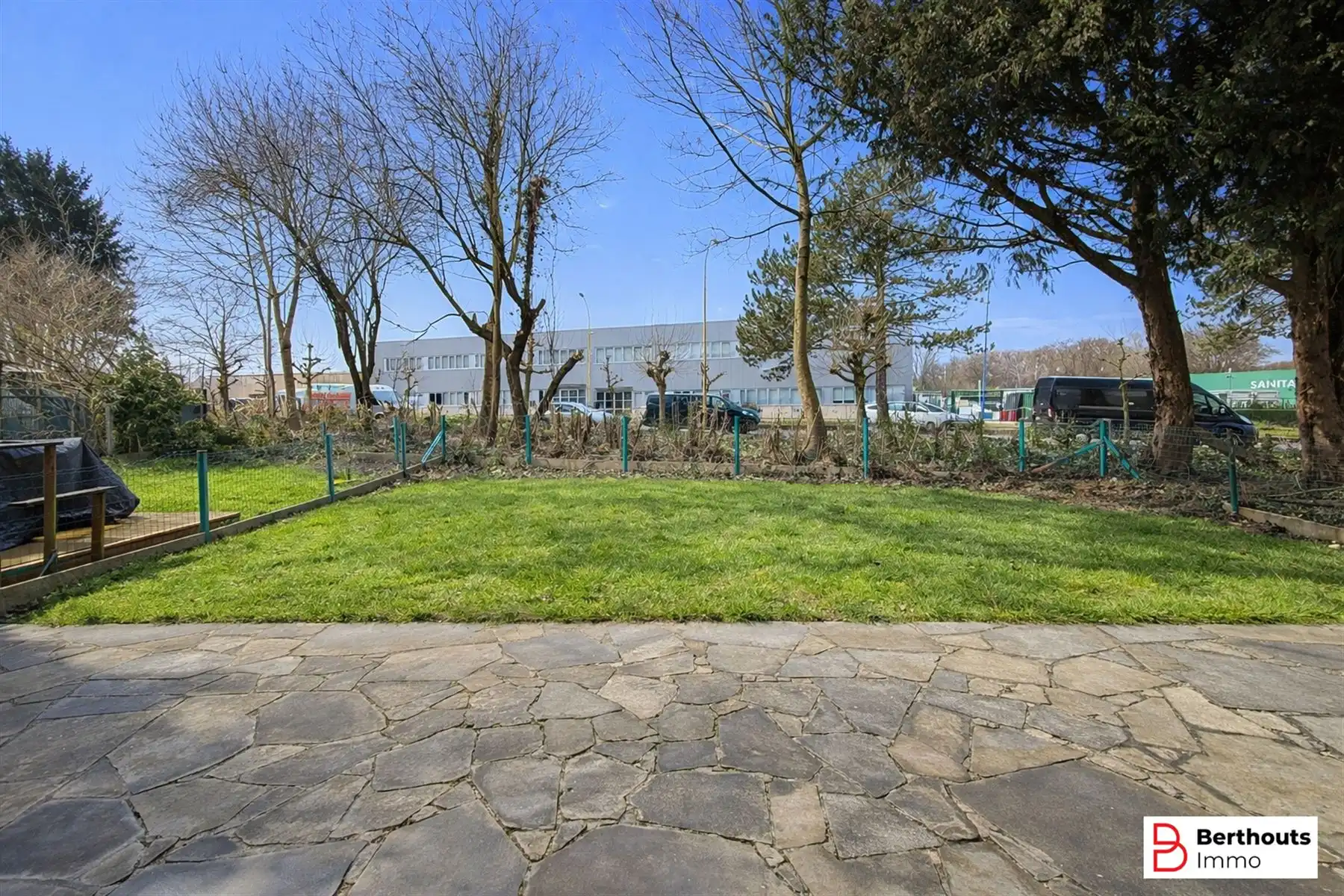 WONING MET 5/6 SLAAPKAMERS MET TUIN foto 2
