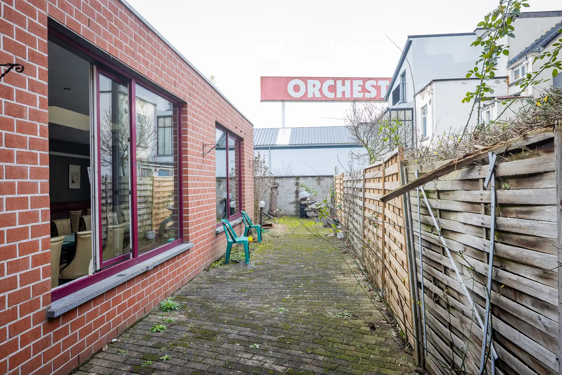 Ruim handelspand met appartement  foto 18