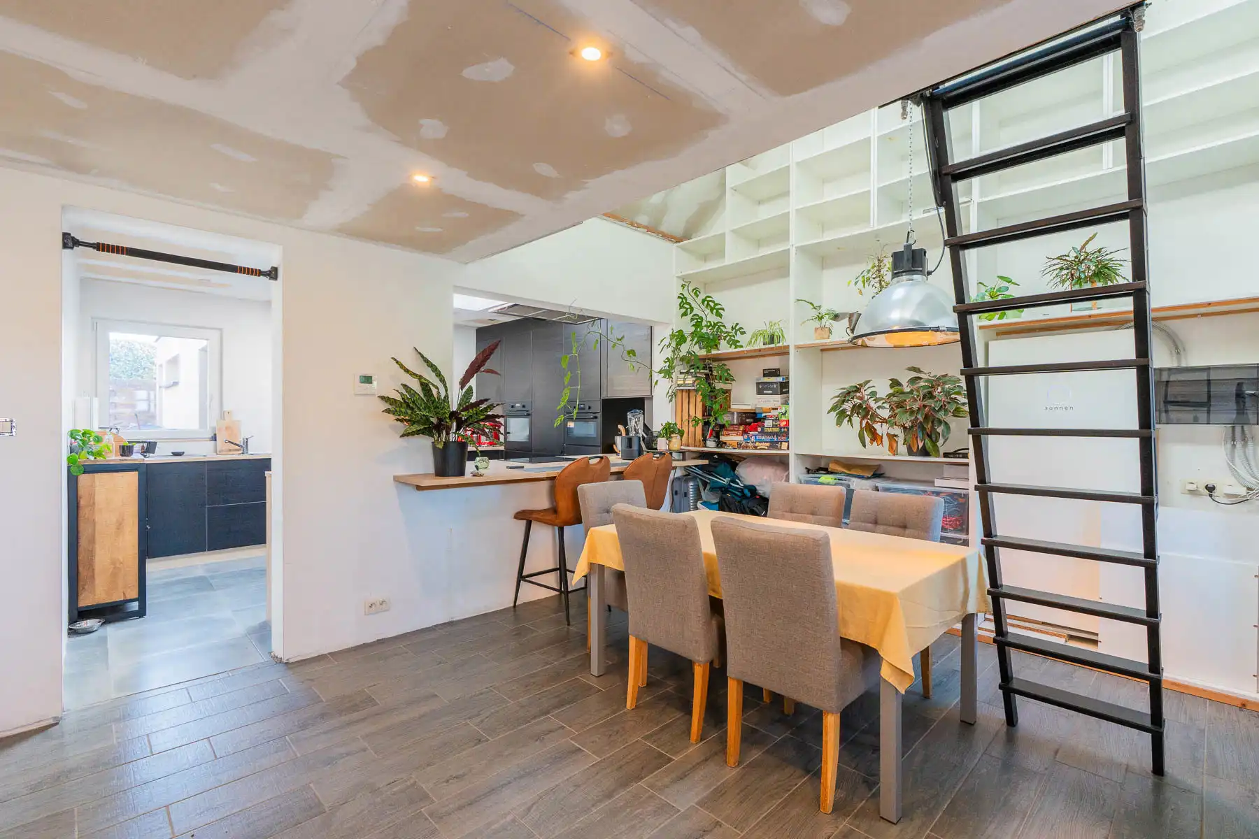 Centraal gelegen instapklare woning met tuin foto 5