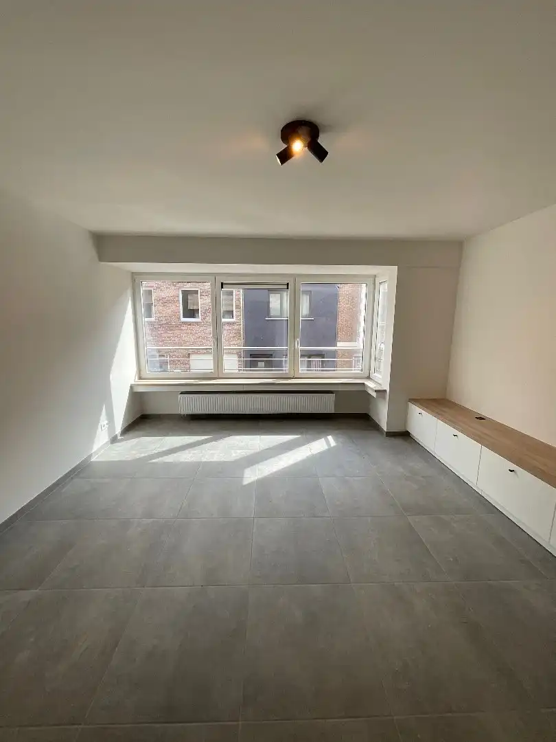 Vernieuwd één slaapkamer appartement foto 2