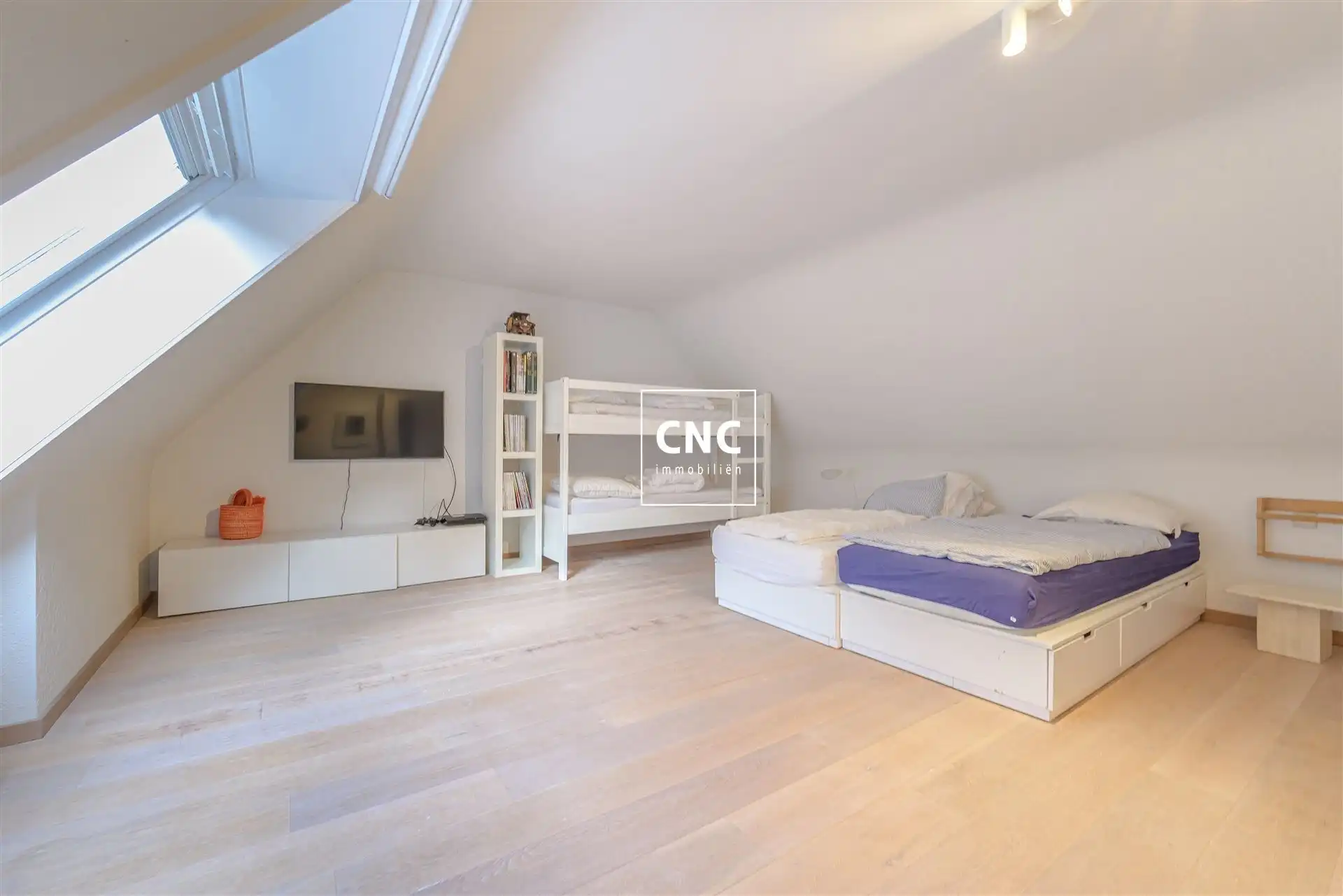 Alleenstaande villa met zuidgerichte tuin in de Oosthoek foto 15