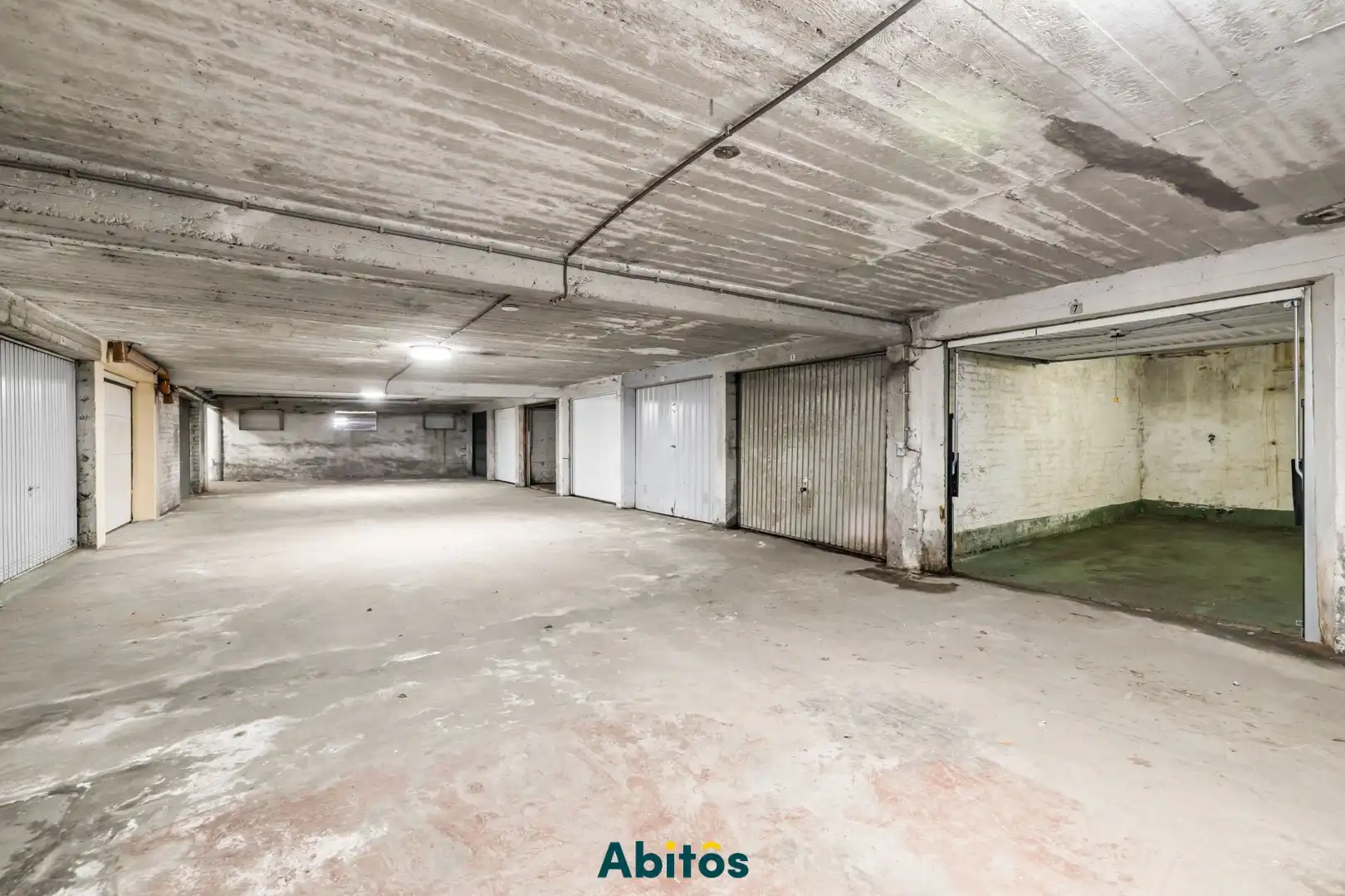 Twee slaapkamerappartement met garagebox foto 21