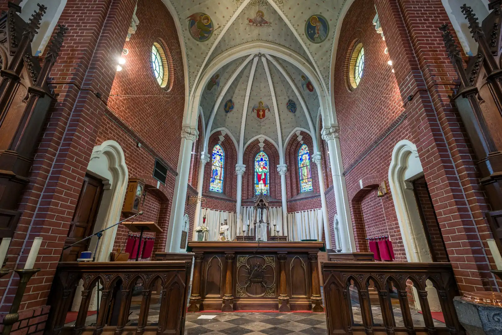 Landelijk gelegen kerk van Klein-Gelmen (Heers) foto 11