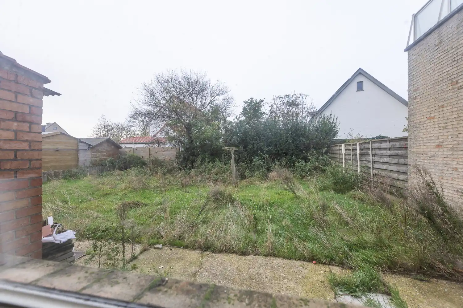 Te renoveren woning op uitstekende locatie foto 10