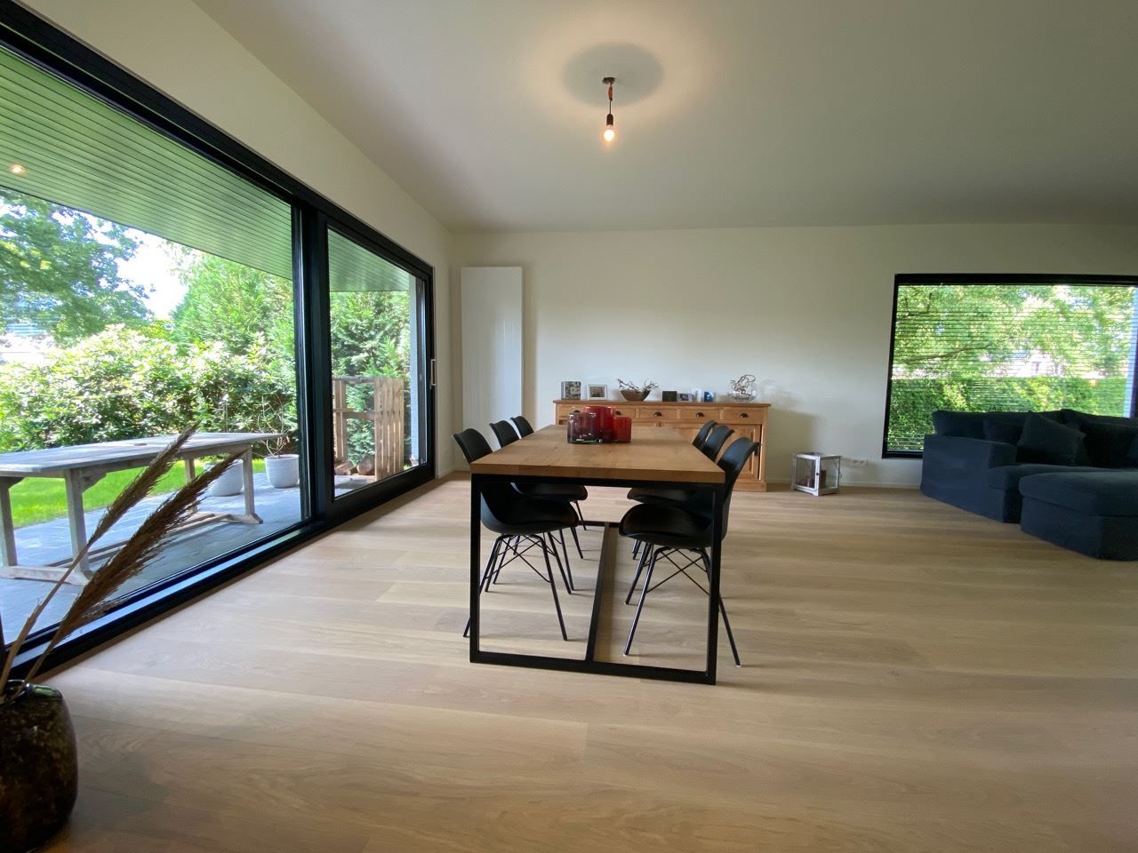 Net gerenoveerde woning met 4 slaapkamers foto 12