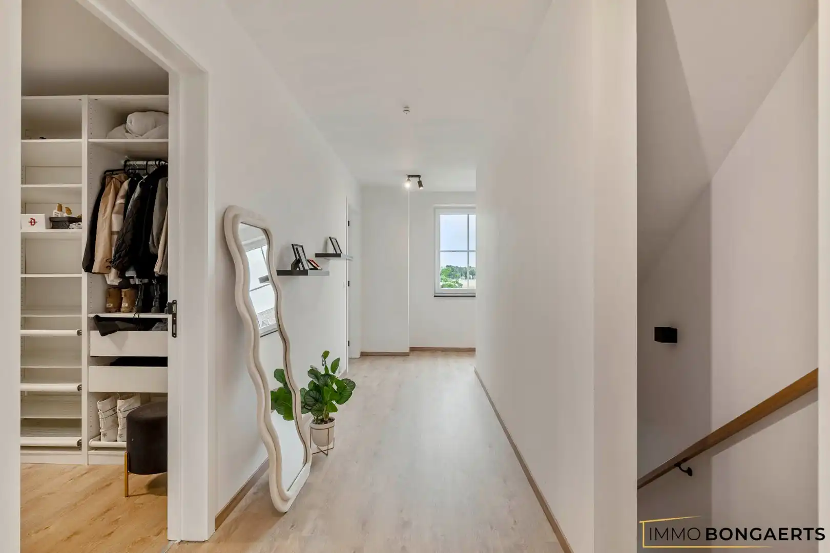 Recente gezinswoning met 3 slaapkamers  foto 19