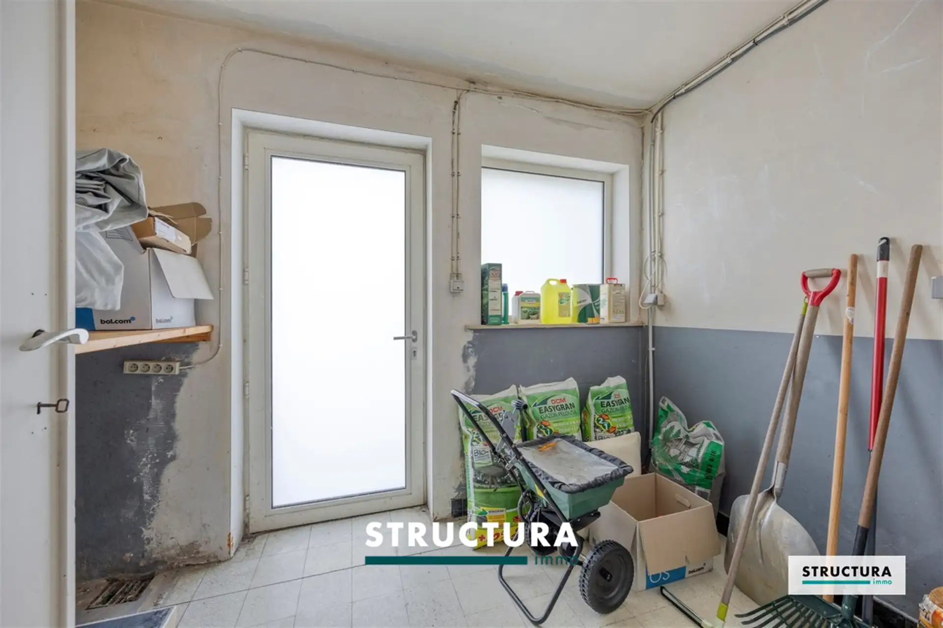 Villa met luxe-afwerking in het idyllische Kobbegem! foto 30