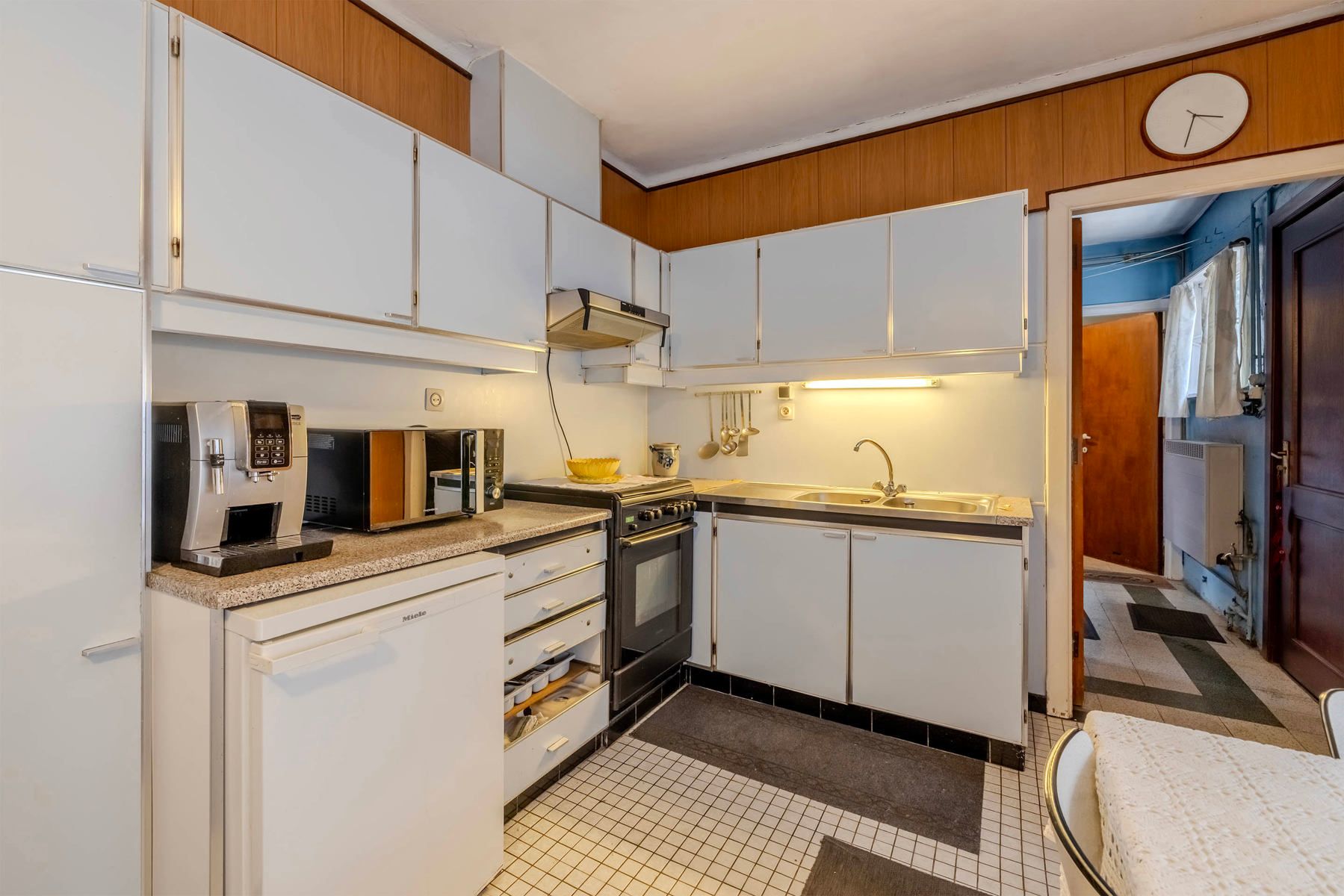 Te renoveren woning met o.a. 2 slaapkamers foto 9