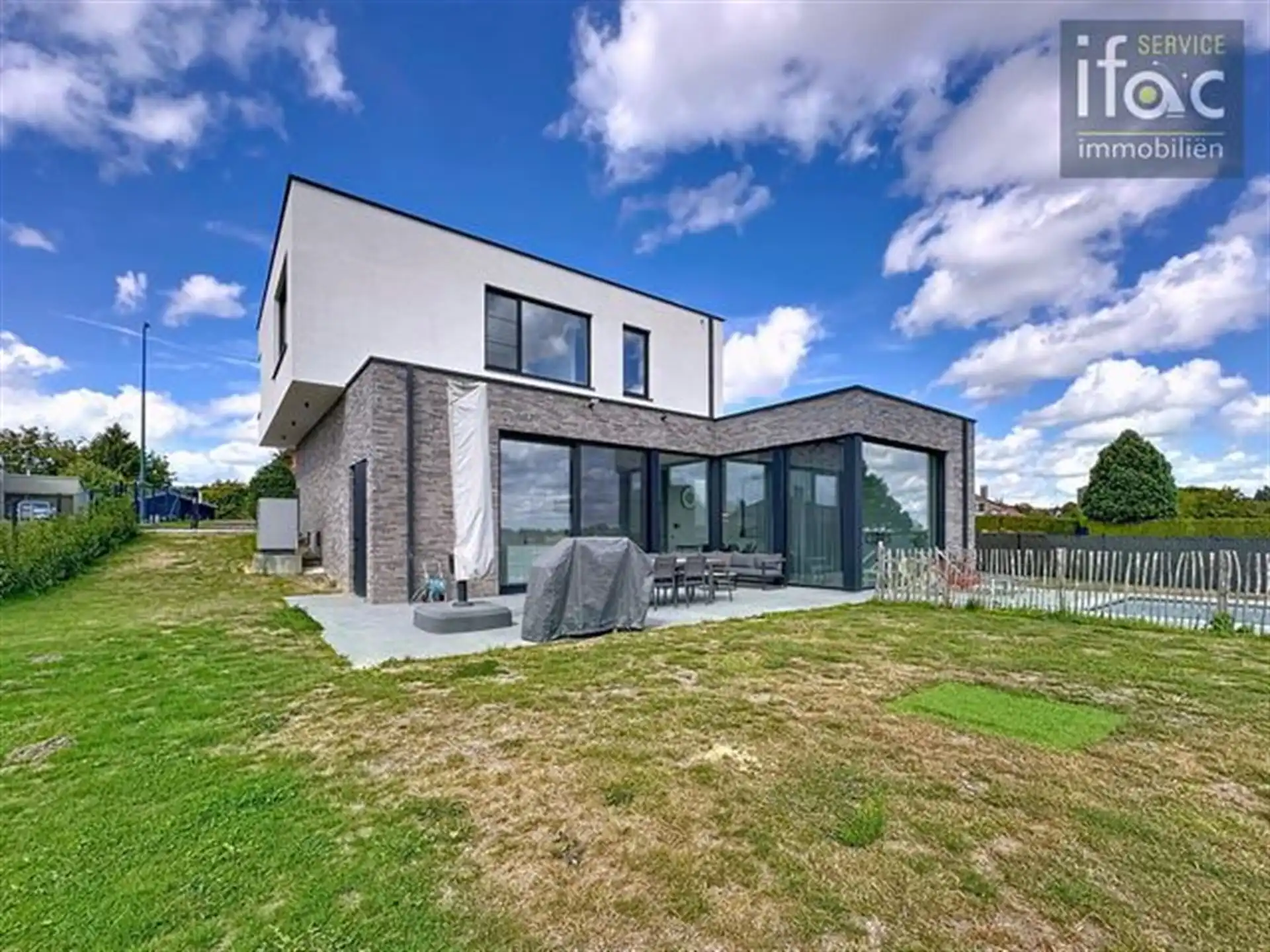 Energiezuinige villa met lichtrijke leefruimtes en grote tuin foto 22