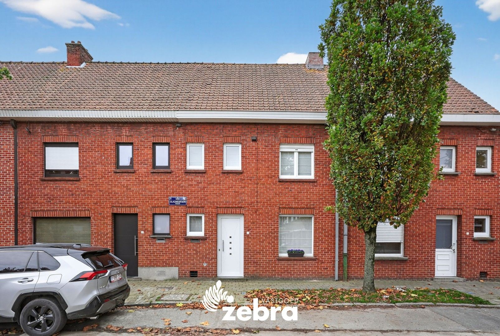 Instapklare woning met 5 slaapkamers te Izegem! foto 2