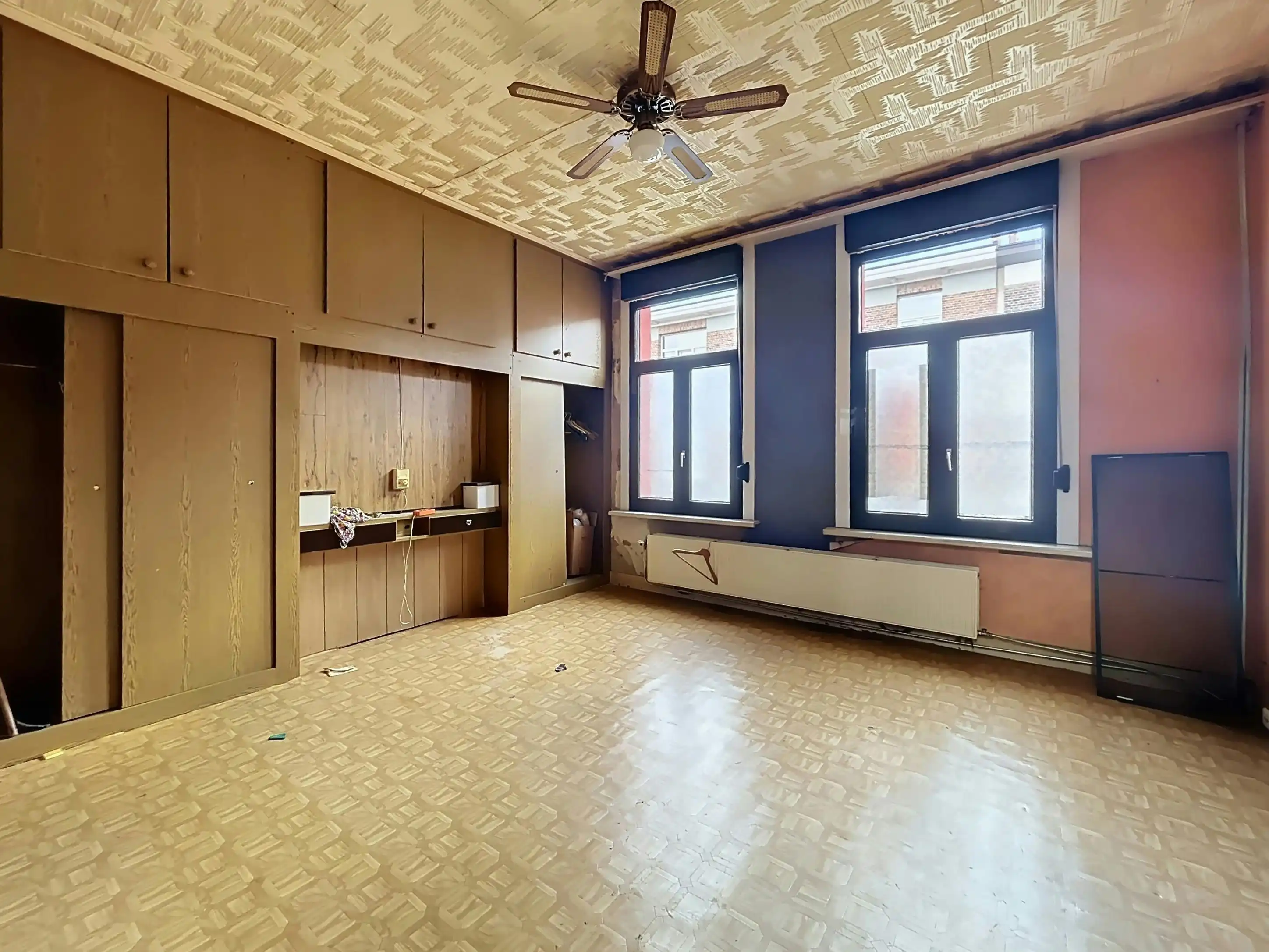 Te renoveren woning met 5 slaapkamers vlakbij Rivierenhof  foto 14