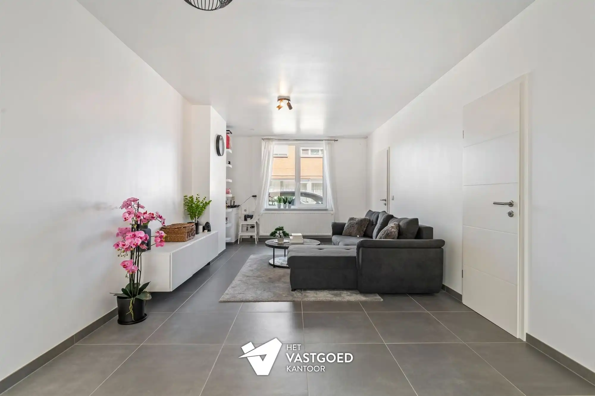 VOLLEDIG GERENOVEERDE WONING MET 3 SLAAPKAMERS VLAK BIJ BERINGEN-CENTRUM foto 4