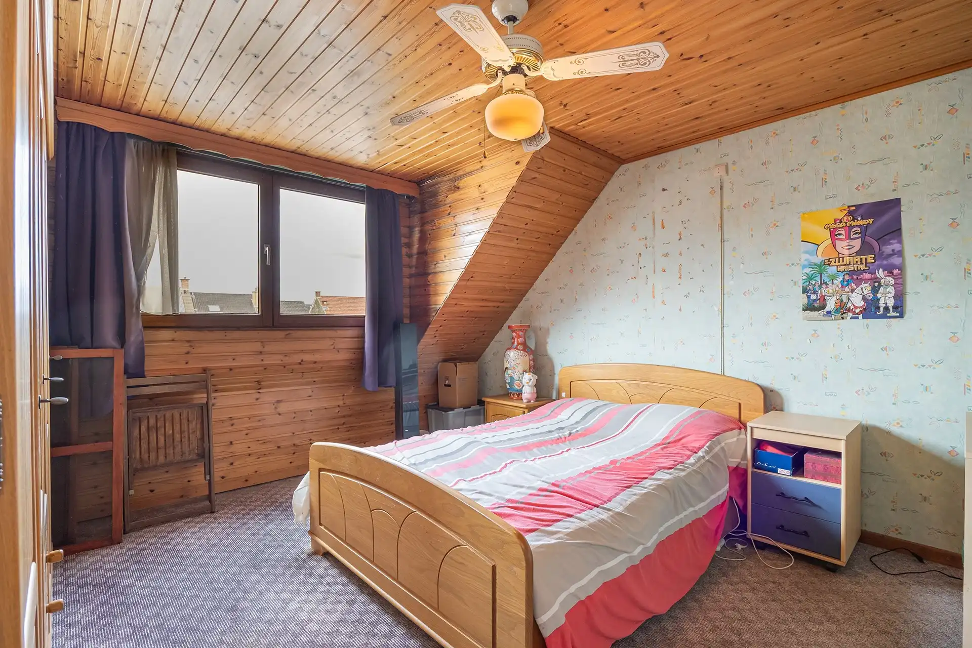 Op te frissen bel-étage woning met 3 slaapkamers en grote garage & tuin foto 11