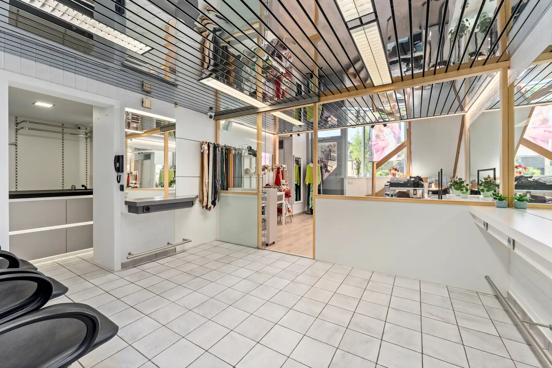 Handelsruimte met prachtige woning te koop in Roeselare! foto 3