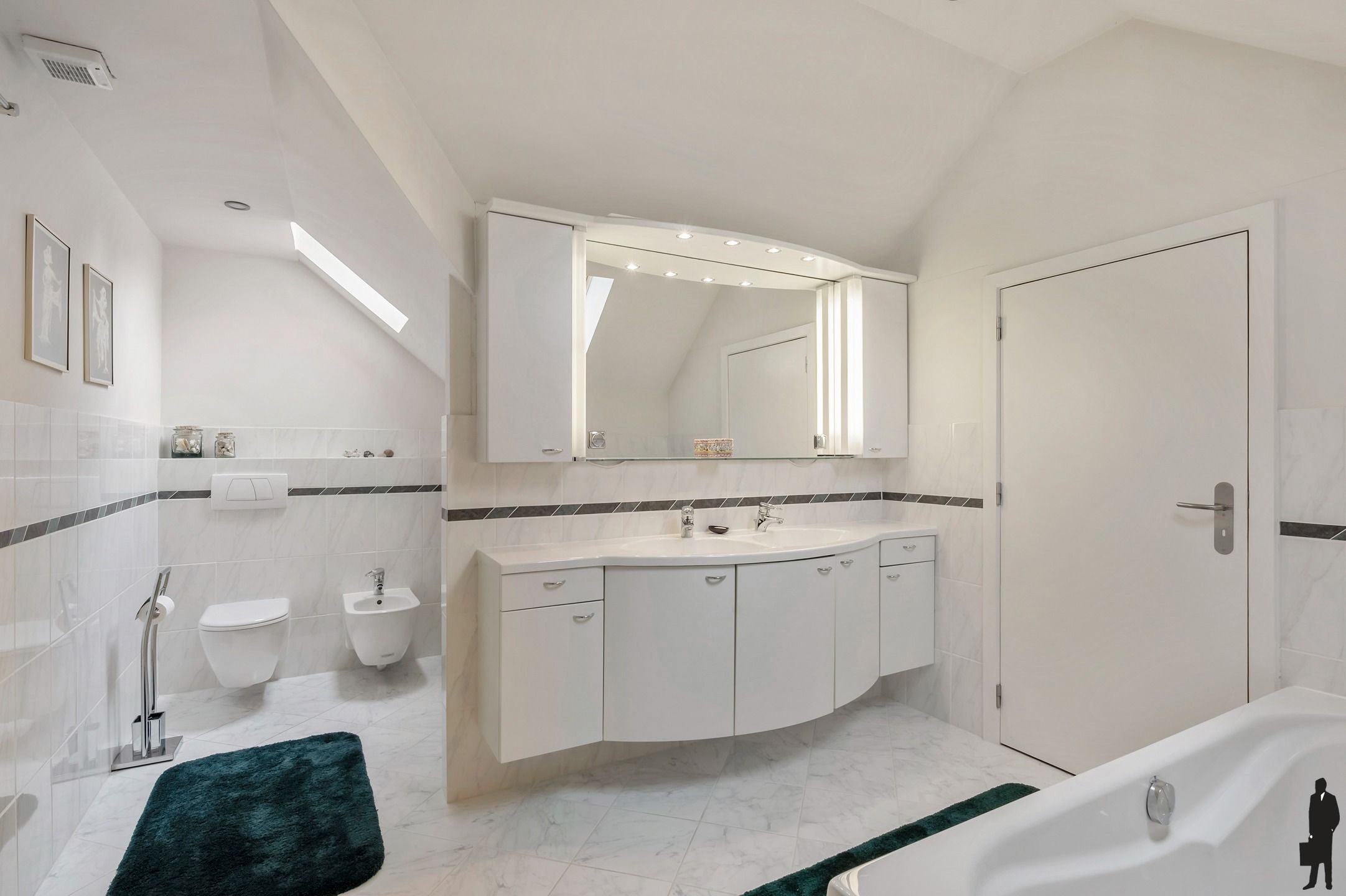 Residentieel gelegen villa op zonnig perceel van ca. 2467m²  foto 20