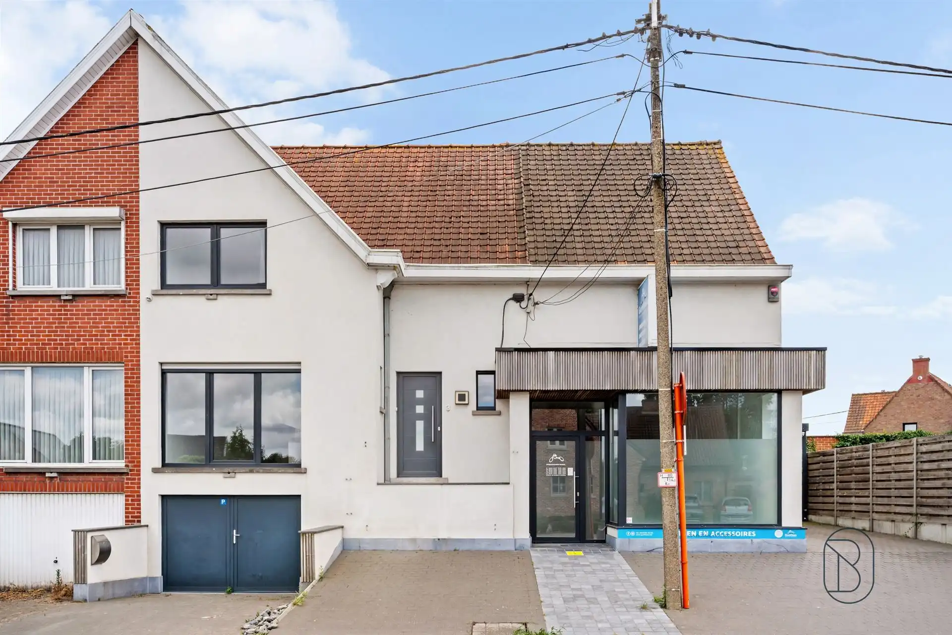 Grote HOB met garage + atelier, en 5 SLK.  foto 2