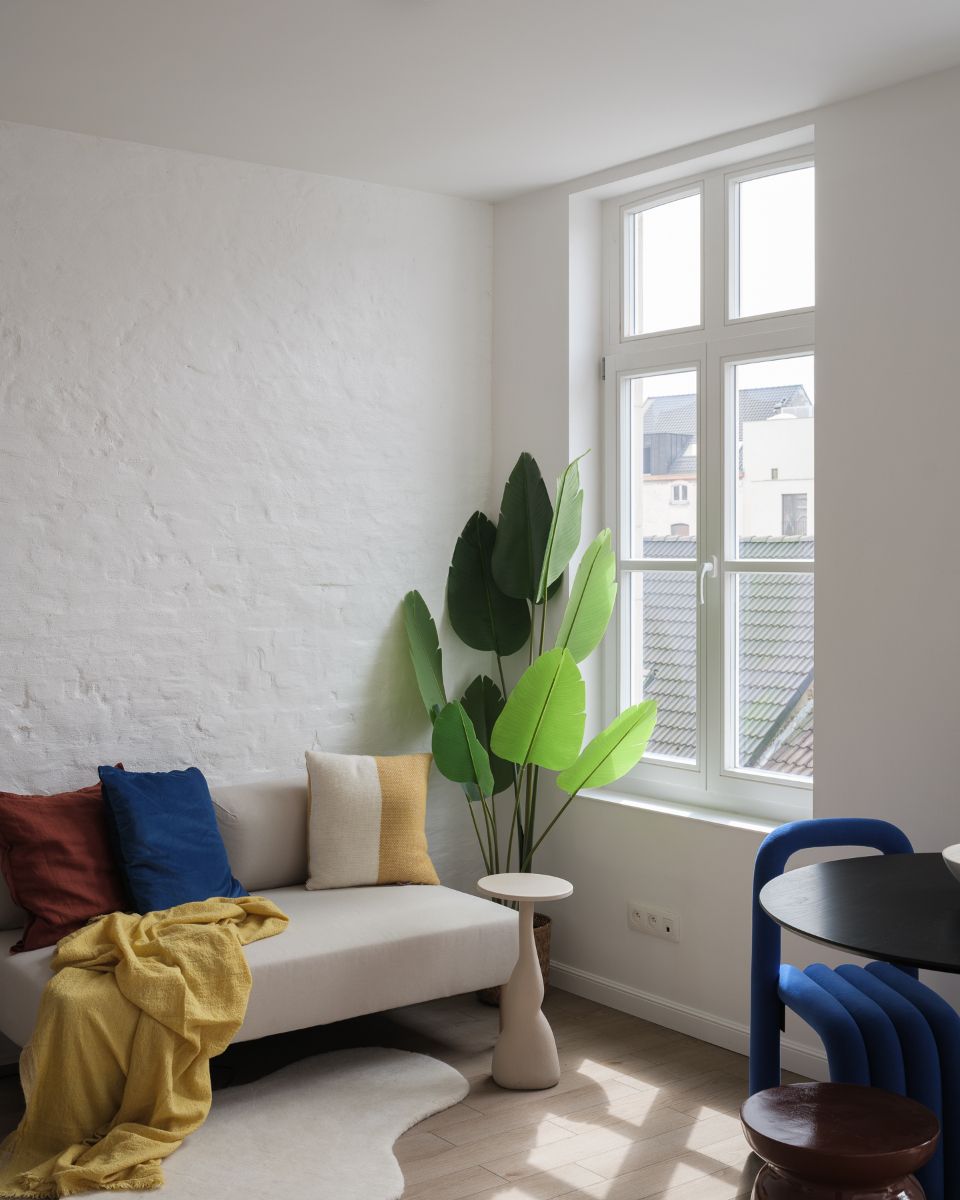 Lichtrijke gerenoveerde city flat te koop vlakbij centrum Gent foto 12
