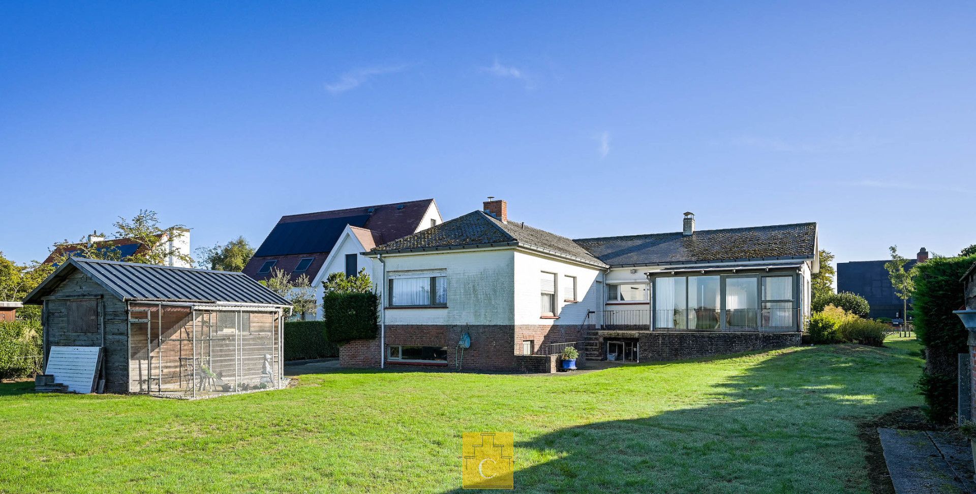 Bungalowwoning op topligging met zicht over de velden foto 2
