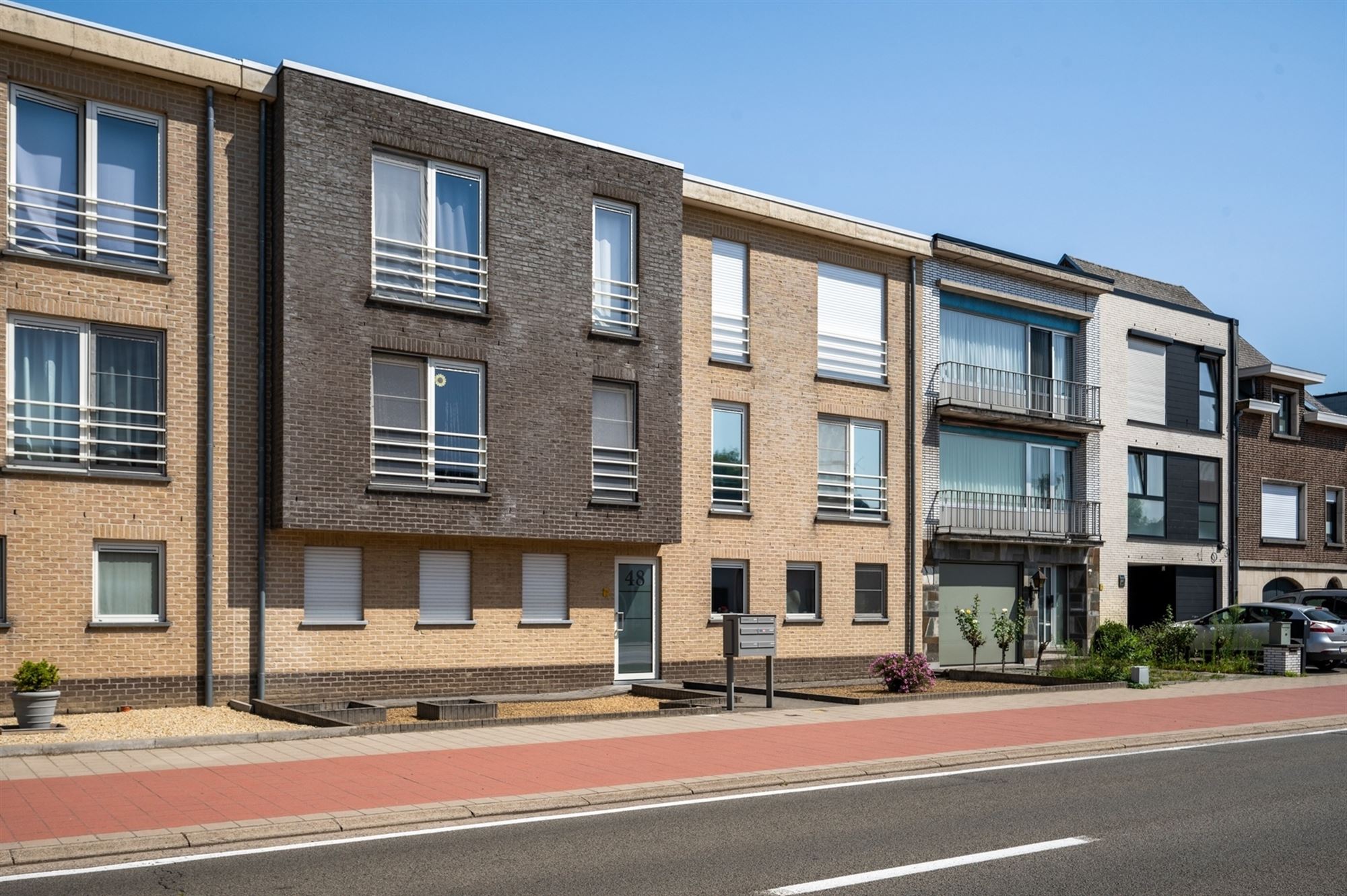 Lichtrijk twee-slaapkamerappartement te Duffel foto 12