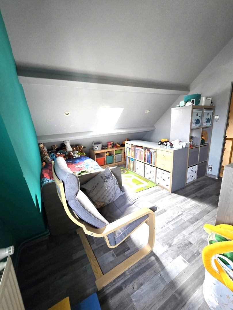 Ruime, nog licht af te werken woning gelegen te Eppegem. foto 10