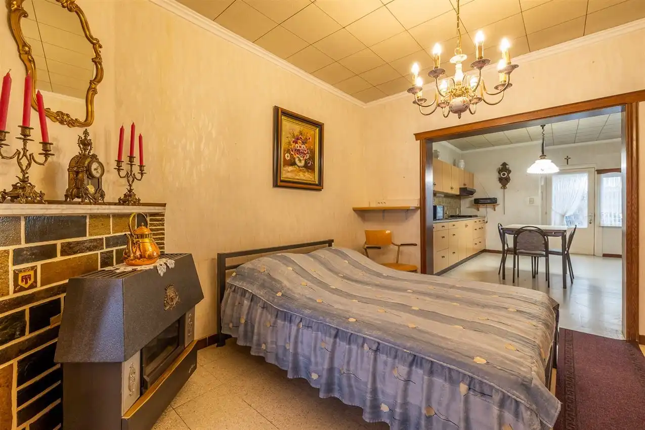 Op te frissen rijwoning, ideaal voor starters foto 8