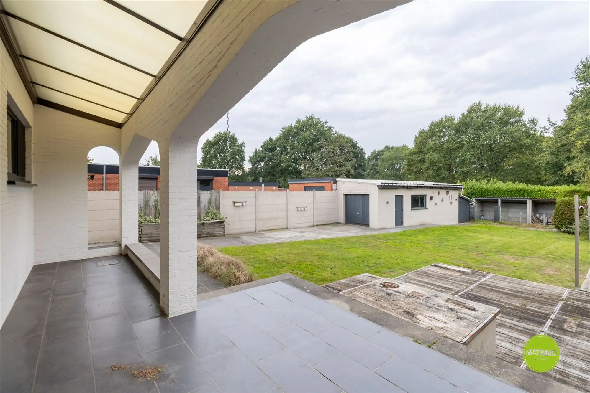 Rustig gelegen, gerenoveerde woning op een ruim perceel foto 18