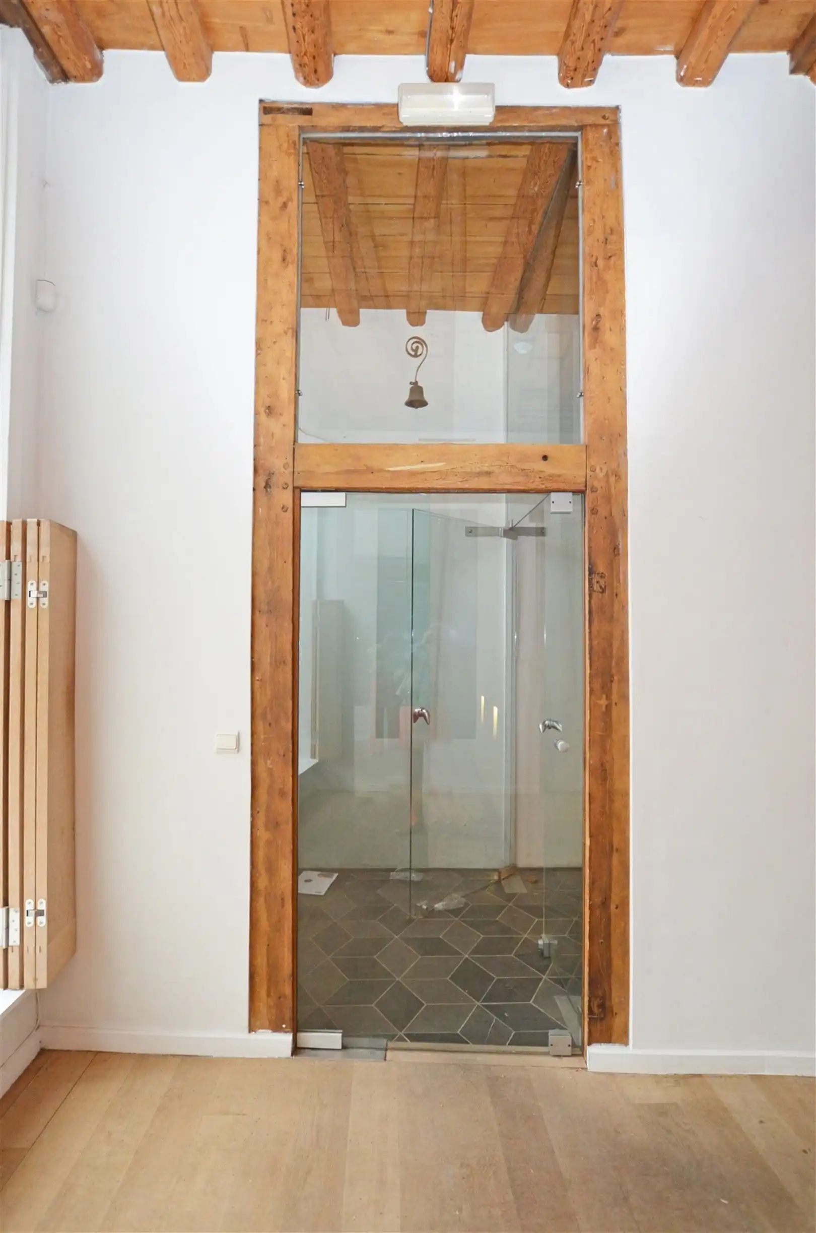 Uniek neoclassicistisch herenhuis met handelspand & duplexwoning foto 24