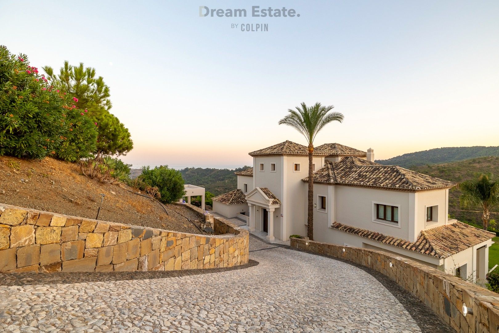 Rustig gelegen Andalusische villa te Monte Mayor met fantastische zichten.  foto 37