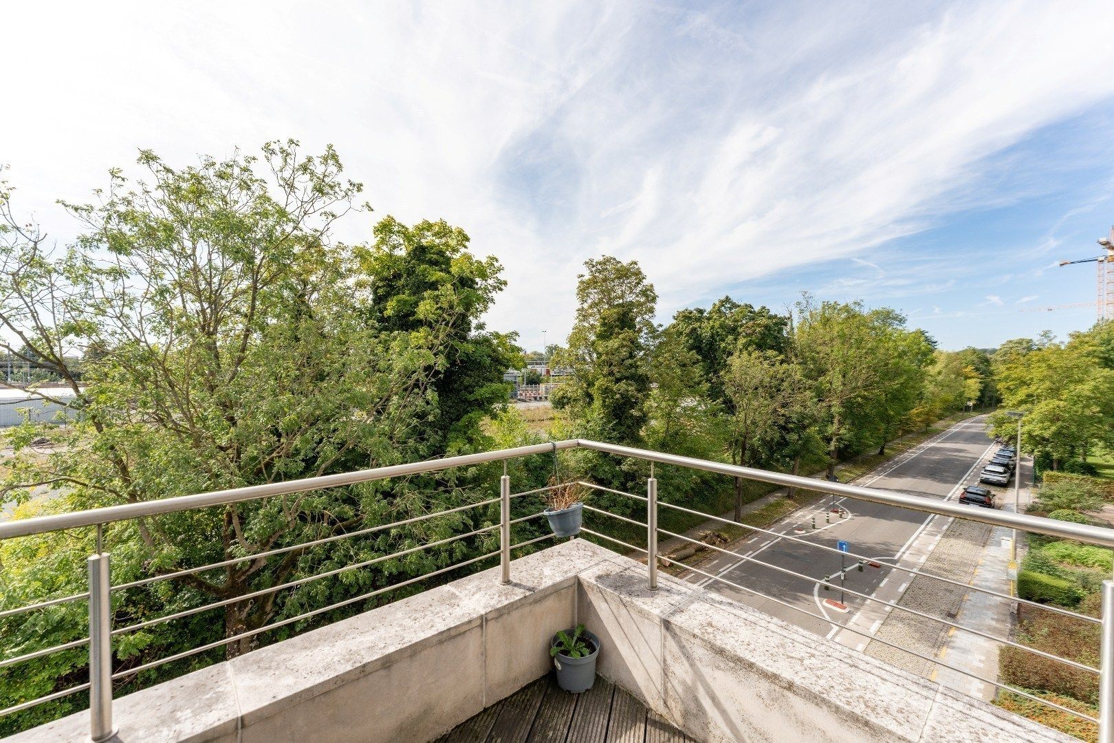 Ruim en licht 2 slaapkamerappartement nabij St-Pietersstation. foto 11