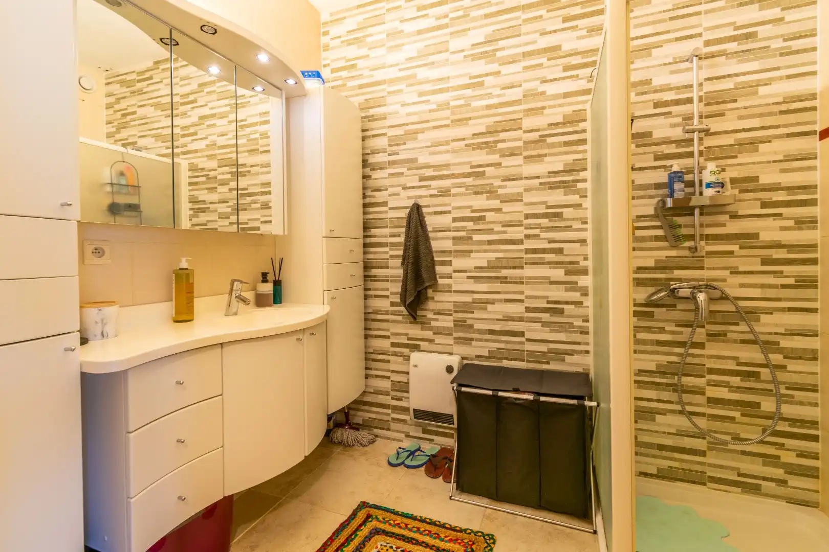 Een instapklaar appartement met 2 slaapkamers te Halle! foto 14