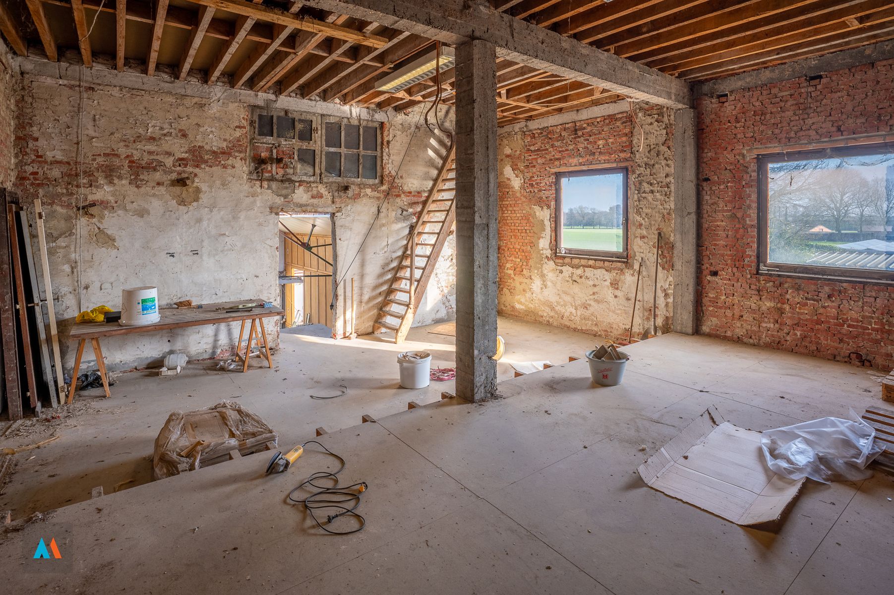 Polyvalent gebouw foto 28